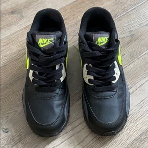 Nike Air Max 90 LTR GS ‘Dark Grey Volt’